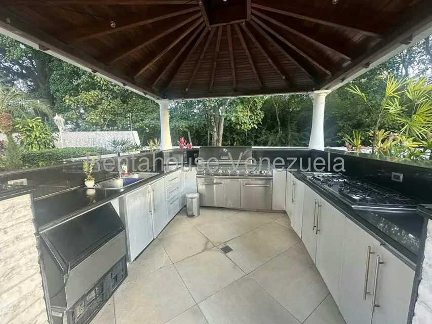 Casa (Multipes Niveles) en Venta en La Lagunita Country Club, Distrito Metropolitano - 3