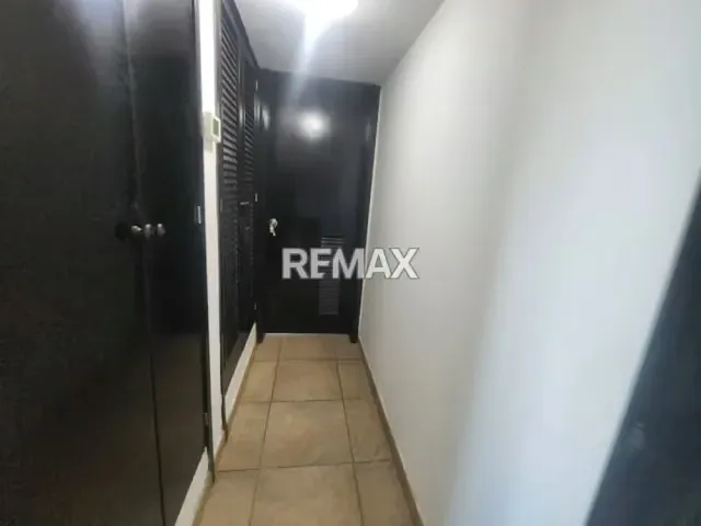 APARTAMENTO EN VENTA EN BELLA VISTA, CON FINANCIAMIENTO - 2