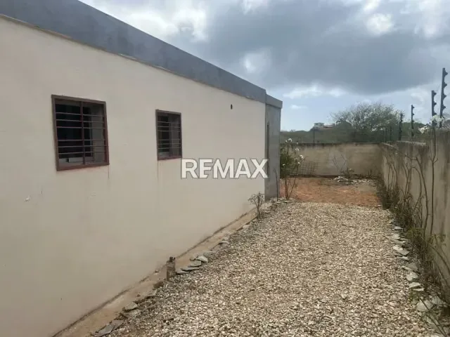 CASA PRIVADA EN GUACUCO, CON ESTILO RÚSTICO, CON CERCADO ELÉCTRICO PERIMETRAL Y CON POTENCIAL PARA EXPANSIÓN!