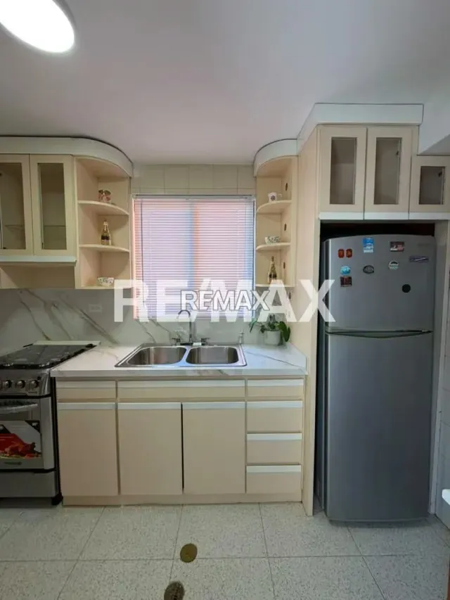Apartamento tipo estudio en alquiler - 2