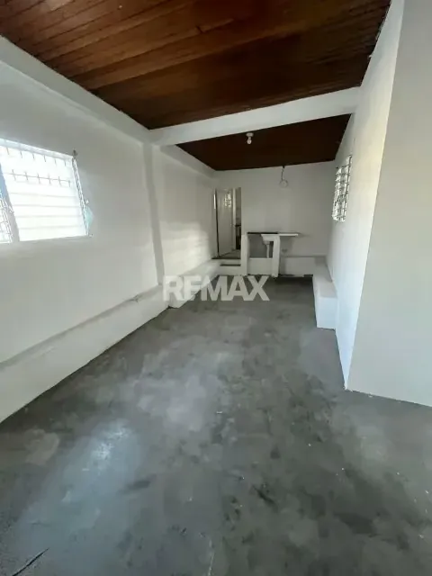 ALQUILER DE LOCAL COMERCIAL SANTA EDUVIGUES NUMERO 1 - 3