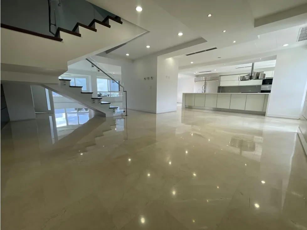 En venta PH 500m2 3h+2s/3.5b+2s/4p Lomas del Sol - 2