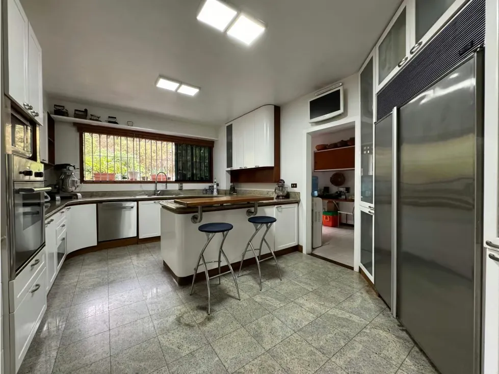 Hermoso apartamento tipo casa en colinas de tamanaco 400m2 - 18