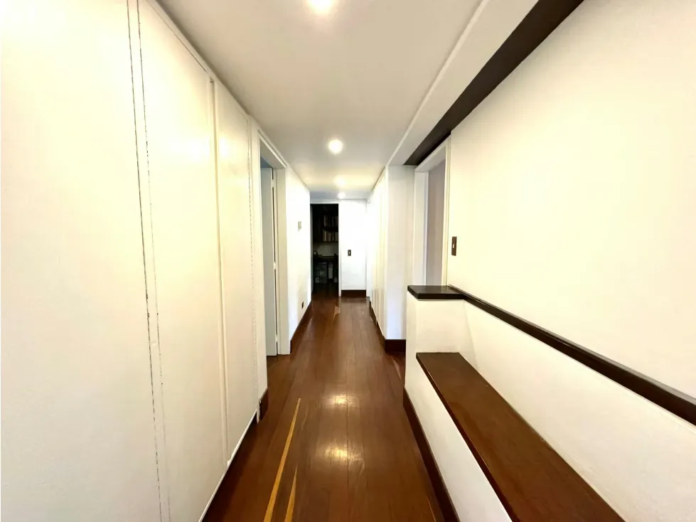 Hermoso apartamento tipo casa en colinas de tamanaco 400m2 - 22