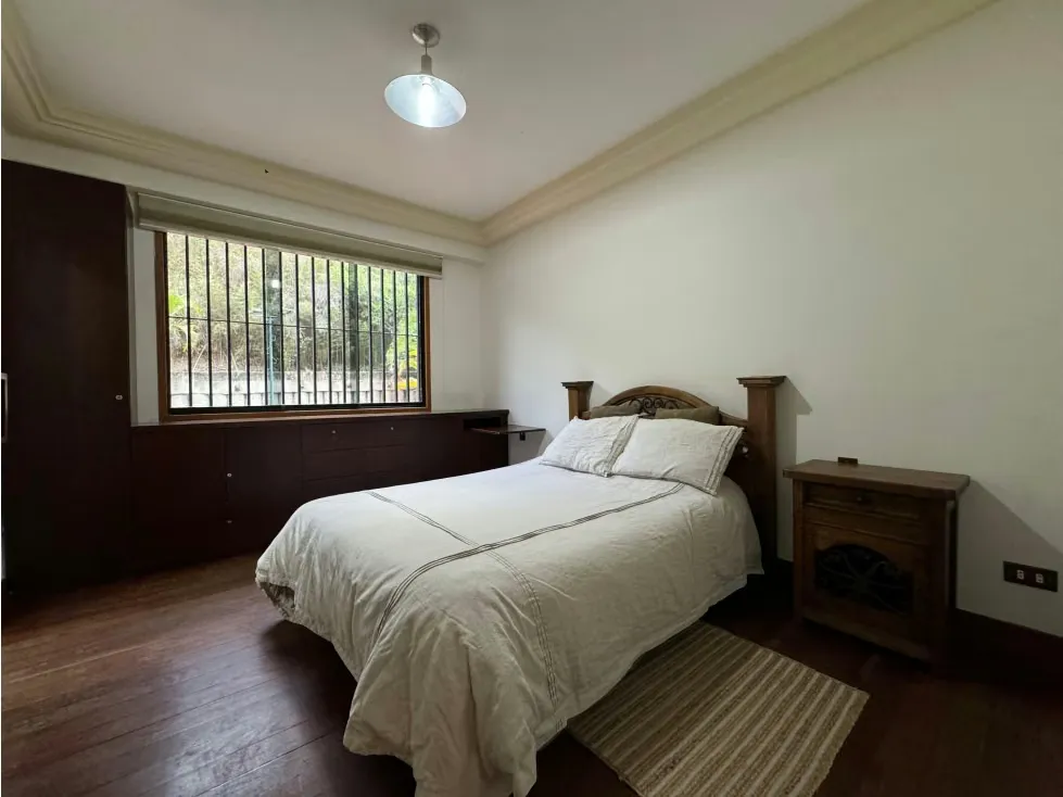 Hermoso apartamento tipo casa en colinas de tamanaco 400m2 - 28