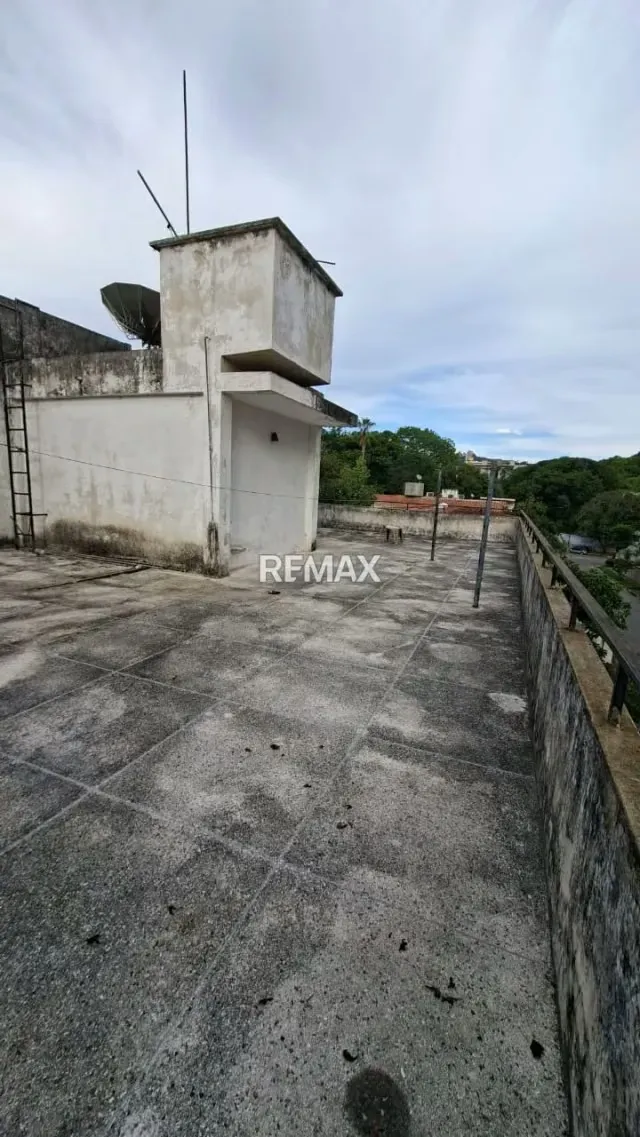 CASA EN VENTA PARA REMODELAR MACARACUAY - 16