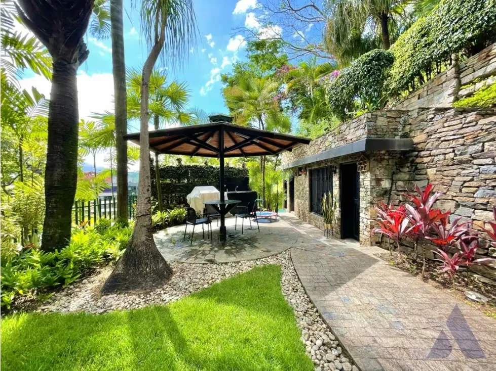 Se vende PB c/ jardín 600m2 Valle Arriba 9006 - 6