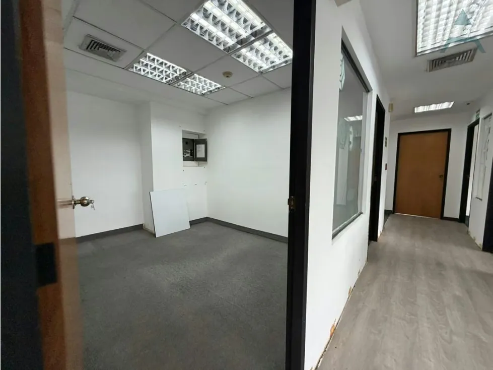 Se alquila Oficina 295m² Altamira - 12