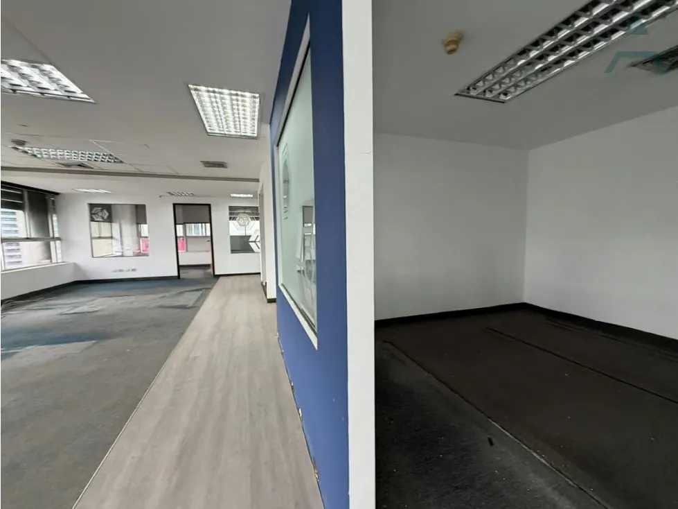 Se alquila Oficina 295m² Altamira - 4