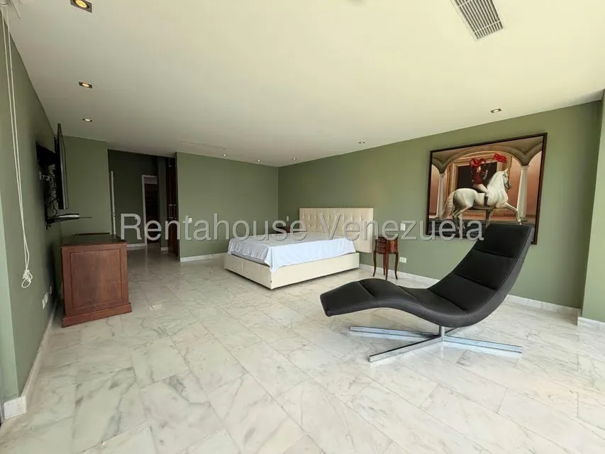 Apartamento (1 Nivel) en Alquiler en Alto Hatillo, Distrito Metropolitano - 23