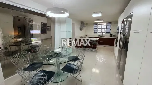 HERMOSA QUINTA REMODELADA EN VENTA EN SANTA FE NORTE. - 6