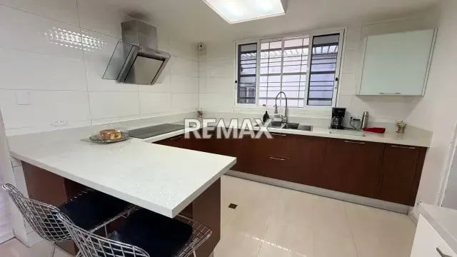 HERMOSA QUINTA REMODELADA EN VENTA EN SANTA FE NORTE. - 7