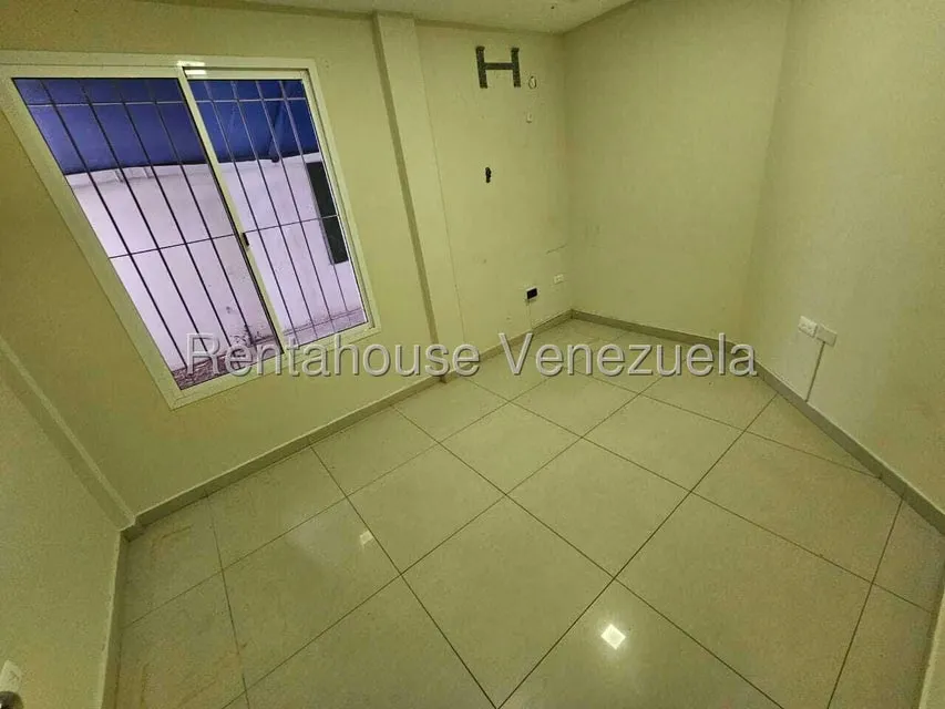 Casa (1 Nivel) en Alquiler en Centro, Falcon - 12