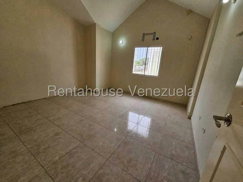Casa (1 Nivel) en Alquiler en Centro, Falcon - 8