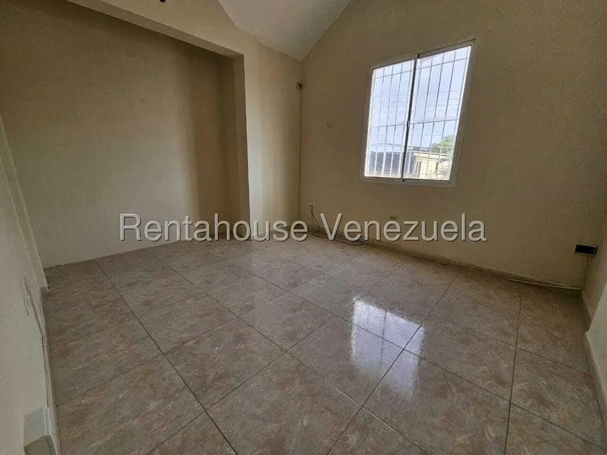 Casa (1 Nivel) en Alquiler en Centro, Falcon - 10