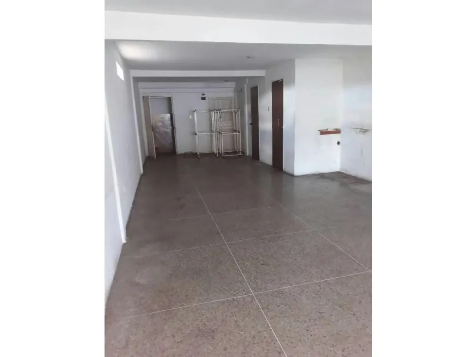 Alquiler de local en catia 90mtrs - 3