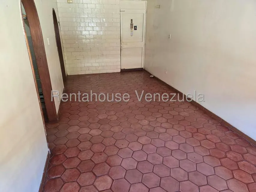 Apartamento (1 Nivel) en Alquiler en La Rosa, Miranda - 14