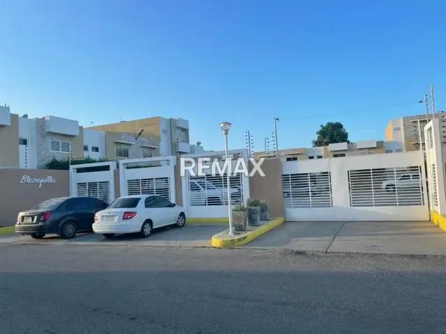 Townhouse Villa Las Islas. Avenida Guajira - 9