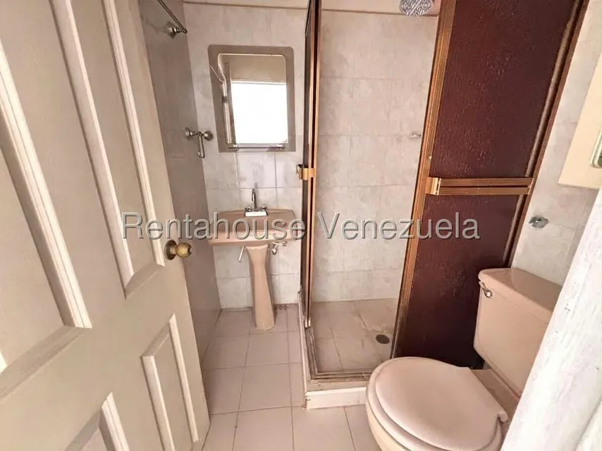Apartamento (1 Nivel) en Alquiler en Zona Este, Lara - 7